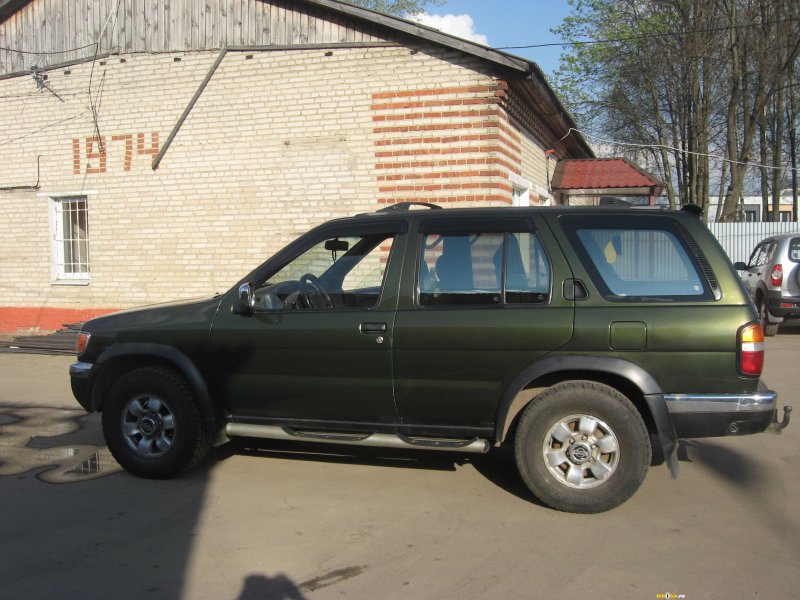 Nissan Патфайндер 1998