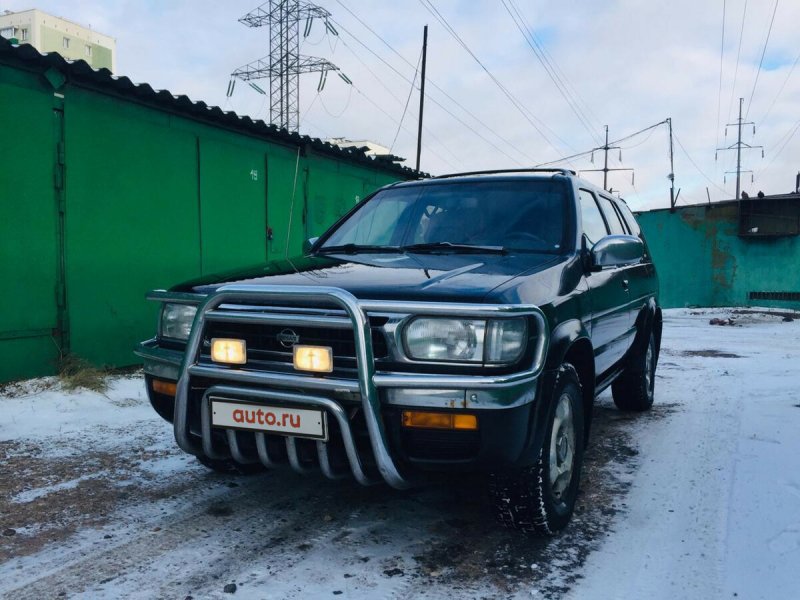 Джип Ниссан 1998 года