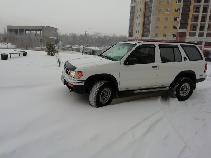 Nissan Pathfinder 1998 3.3