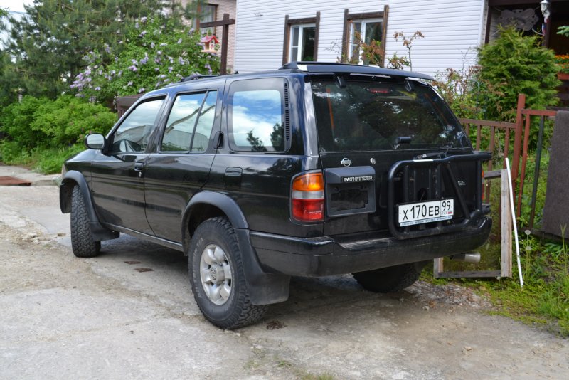 Nissan Pathfinder 1998 в России