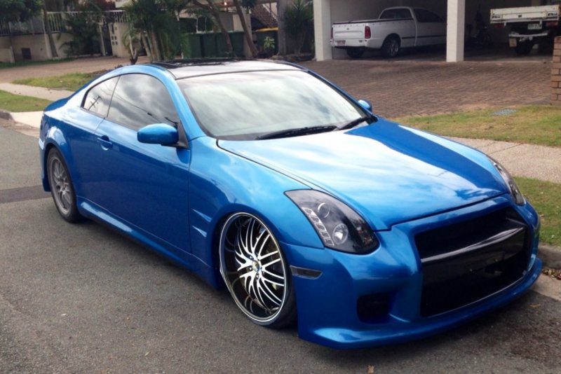 Nissan Skyline v35