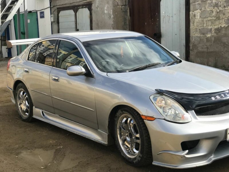 Nissan Skyline 35