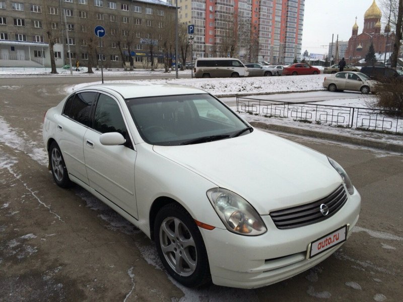 Ниссан Скайлайн v35 2002