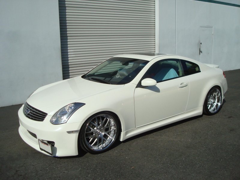 Nissan Skyline 35 купе