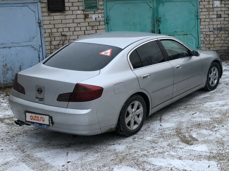 Skyline v35 седан