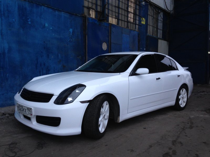 Nissan Skyline v35