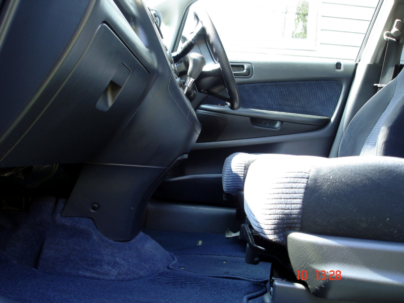 Honda Stream 1.7 салон