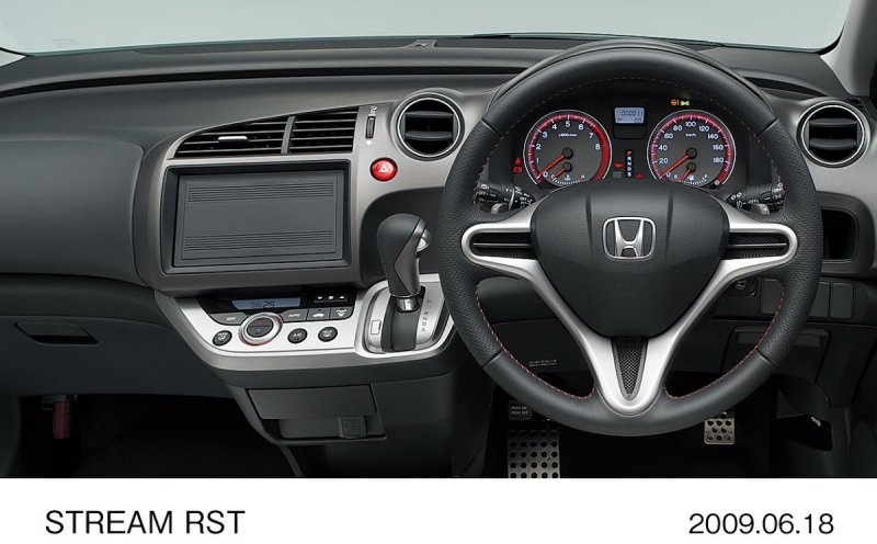Honda Stream 2008 салон