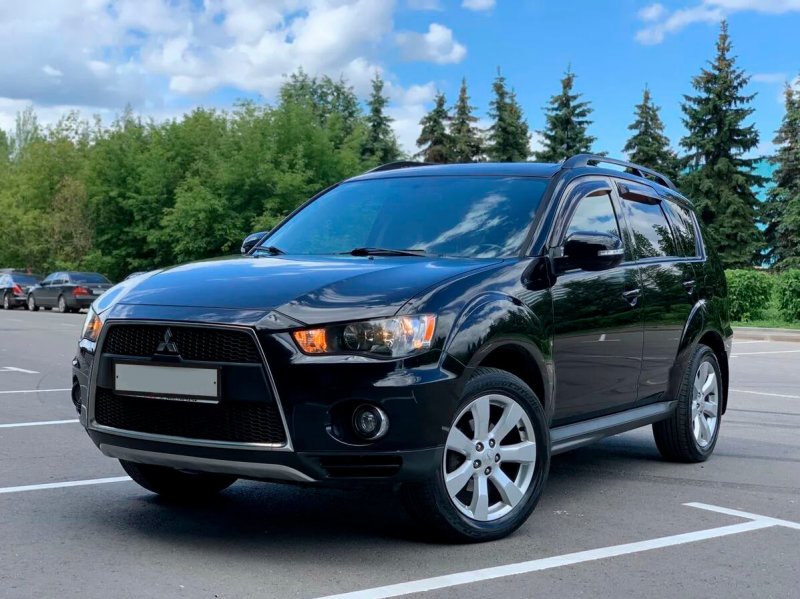 Mitsubishi Outlander Mitsubishi Outlander