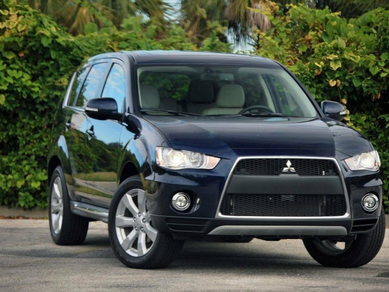 Mitsubishi Outlander 2013