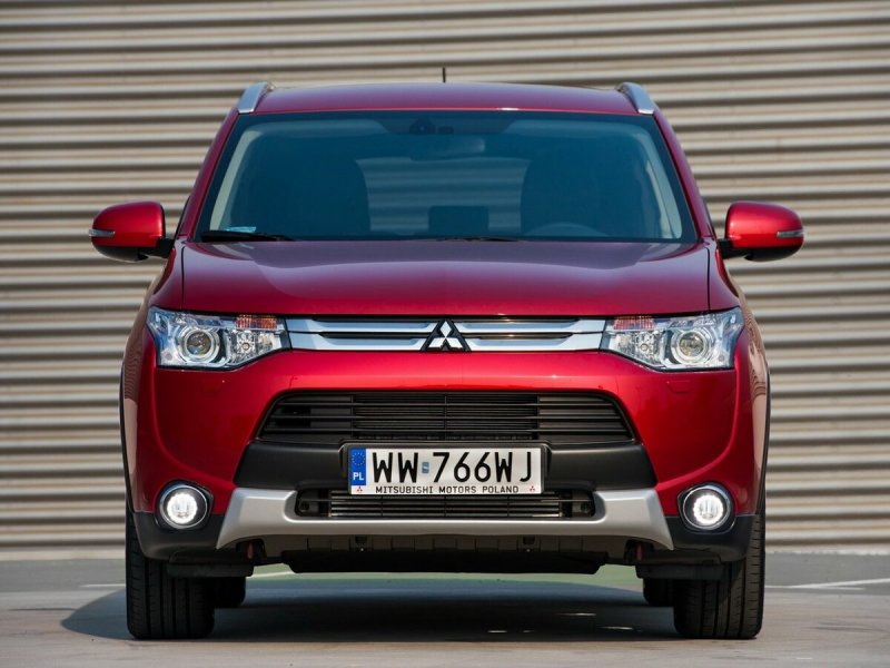 Mitsubishi Outlander 3 2014