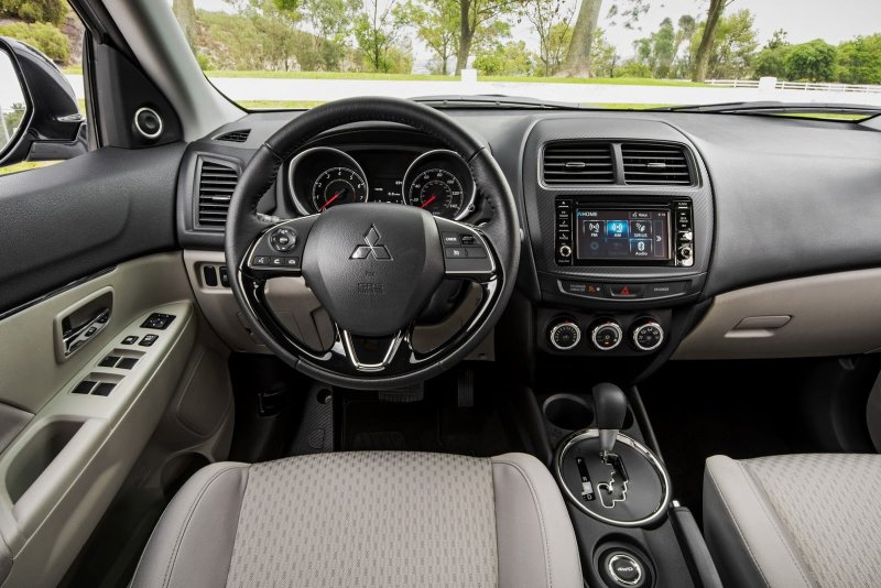 Mitsubishi ASX 2017 салон