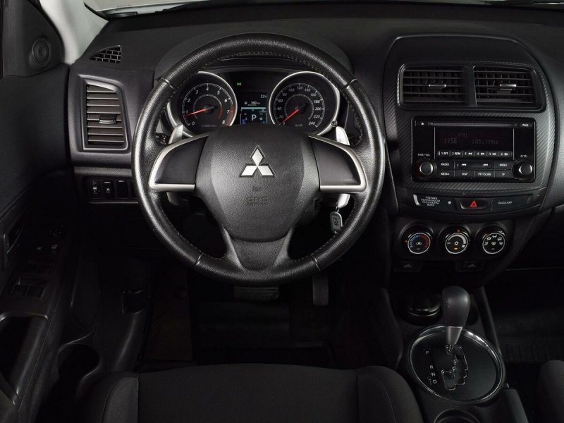 Mitsubishi ASX 2014 салон
