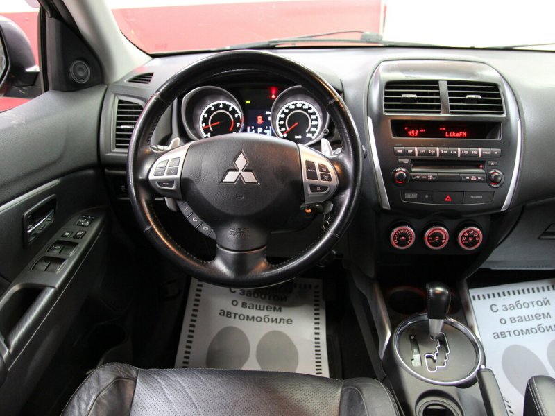 Mitsubishi ASX салон