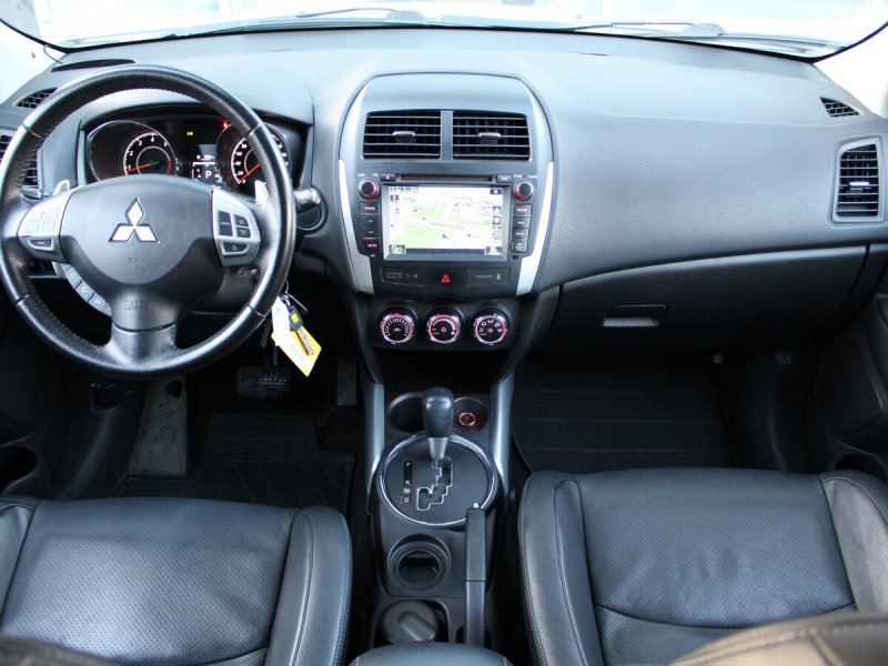 Mitsubishi ASX 1 поколение салон