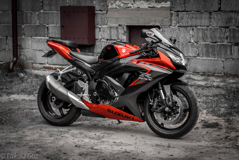 Сузуки GSXR 750