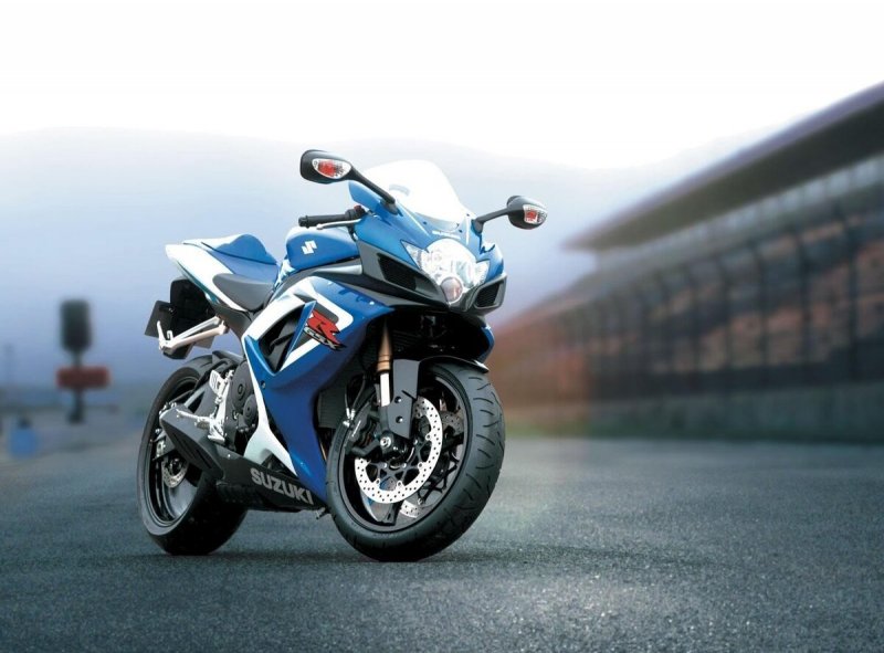 Suzuki GSX-R 750 k7