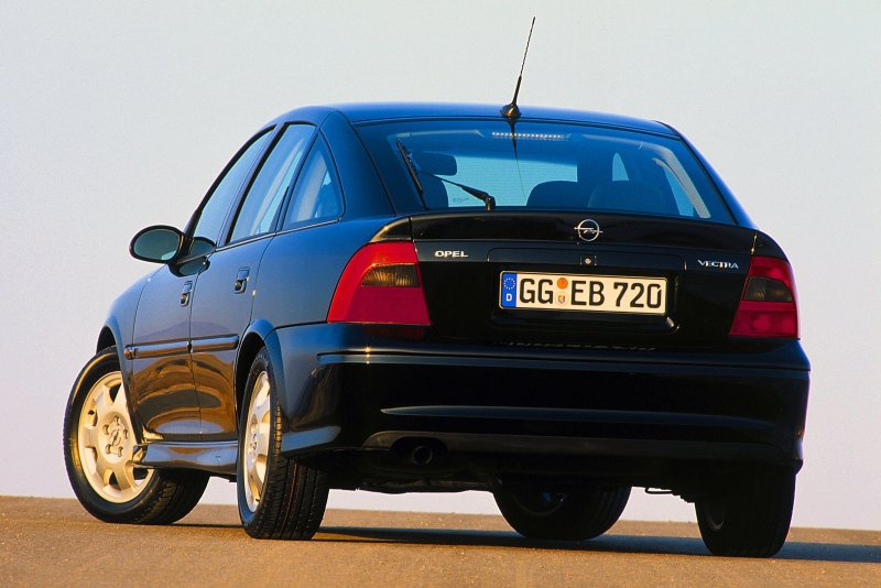 Opel Vectra b хэтчбек 1999