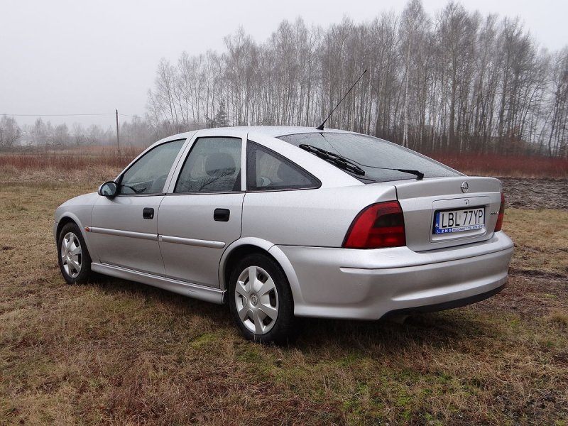 Opel Vectra b хэтчбек 1999