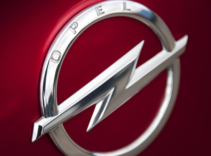 Opel логотип
