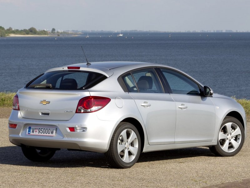 Chevrolet Aveo 2012 хэтчбек