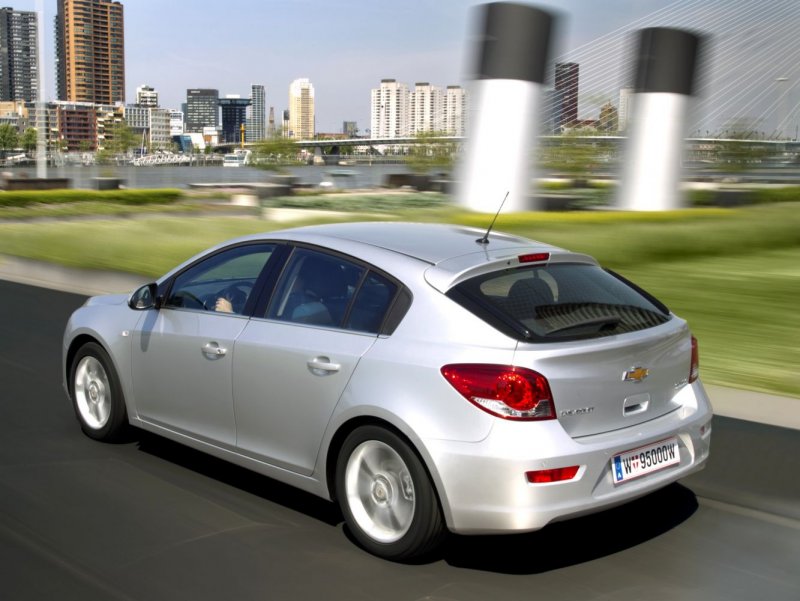 Chevrolet Cruze 2013 хэтчбек