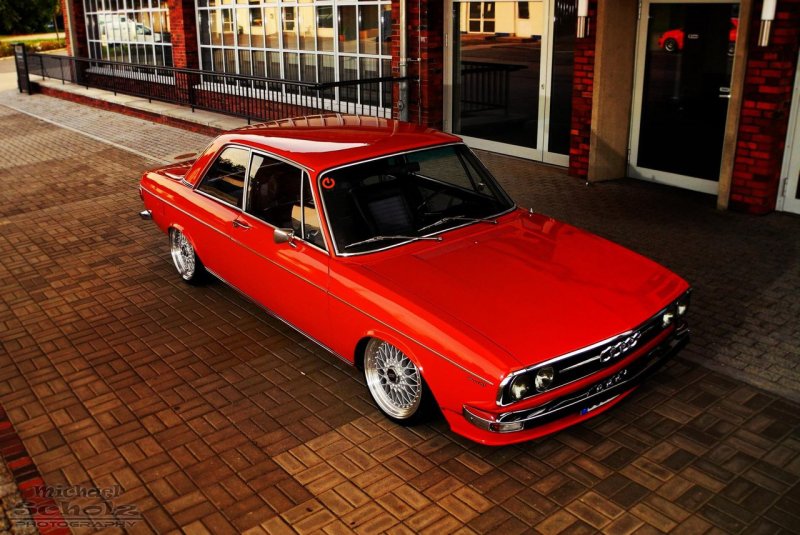 Audi 100 i (c1)