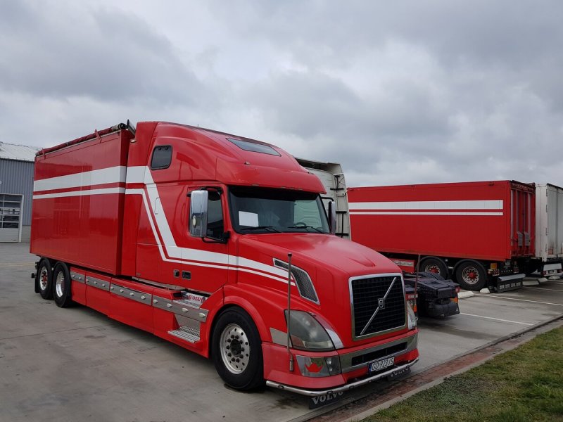 Volvo VNL 670