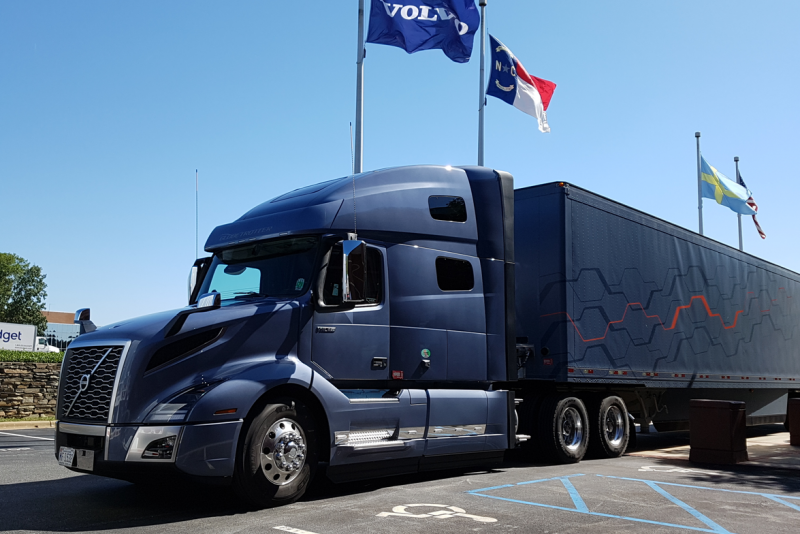 Volvo VNL 740