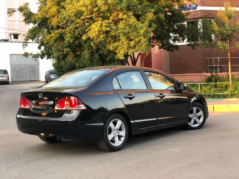 Honda Civic черный седан
