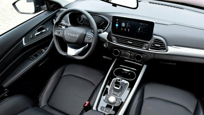 Chery Exeed TXL салон