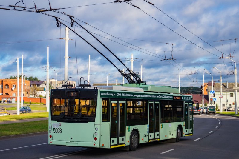 МАЗ 103 562