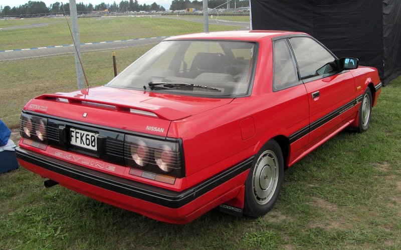 Nissan Gloria cima 1988