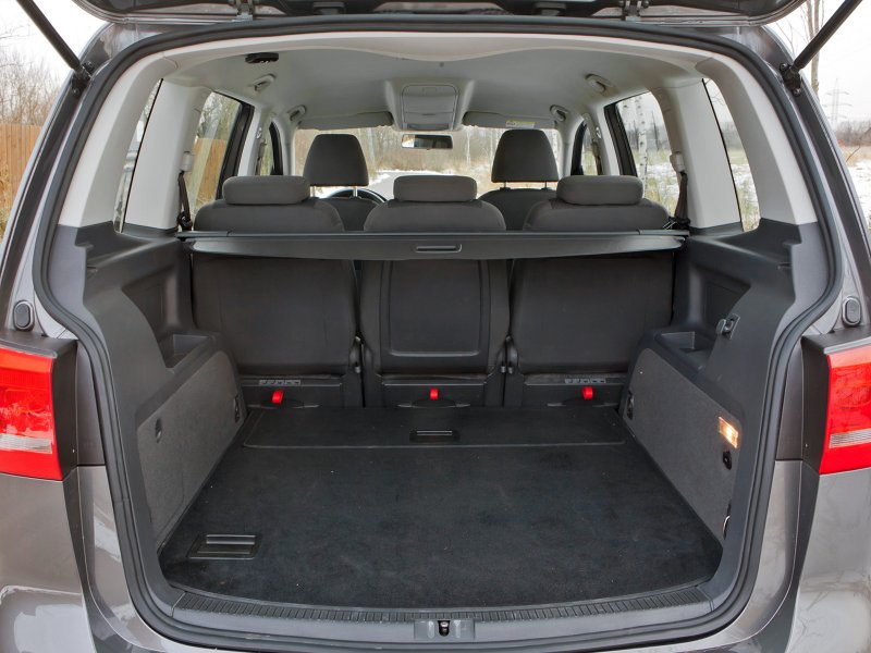 Volkswagen Touran 2012 багажник