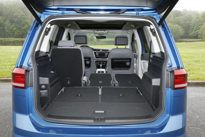 Volkswagen Touran 2012 багажник