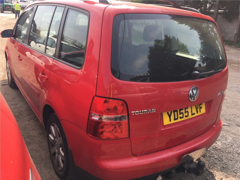Volkswagen Touran 2012 багажник