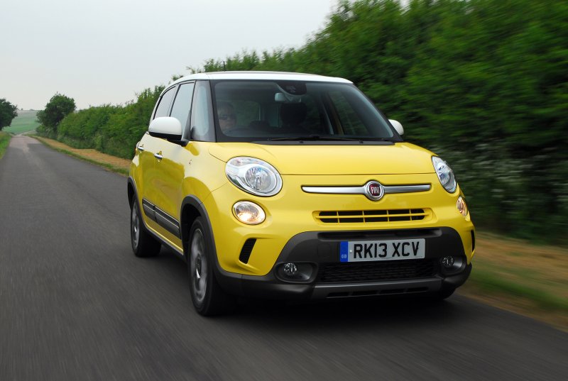 Fiat 500 l Yellow