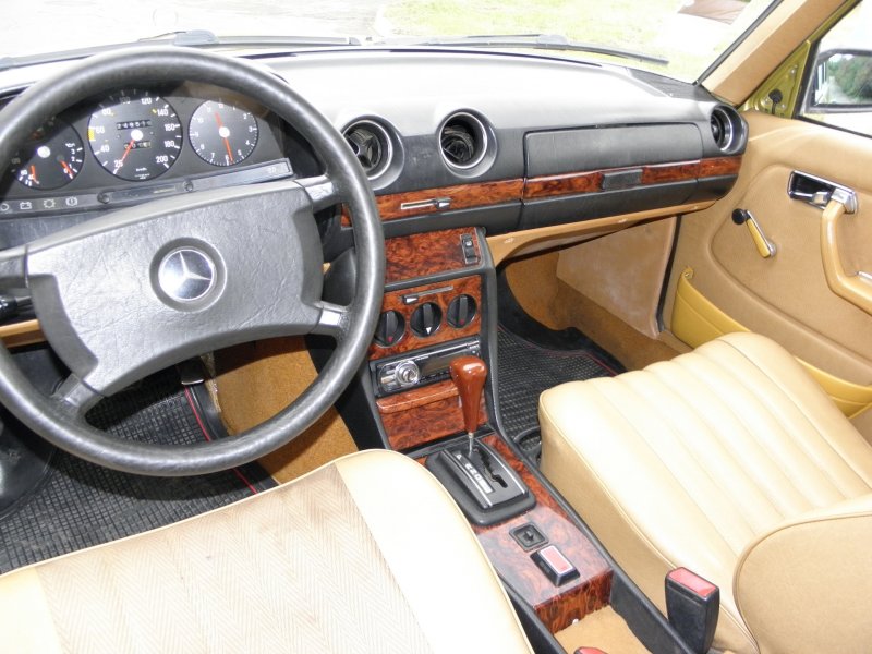 W123 салон