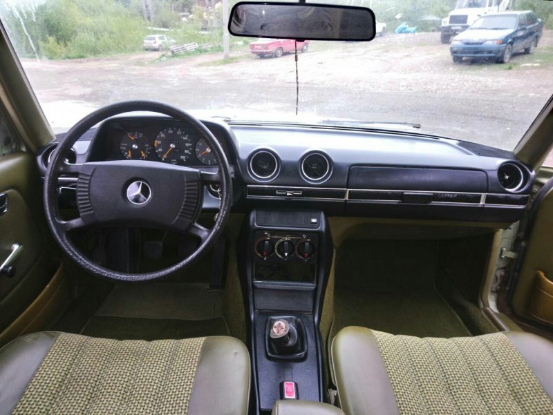 Mercedes w123 салон