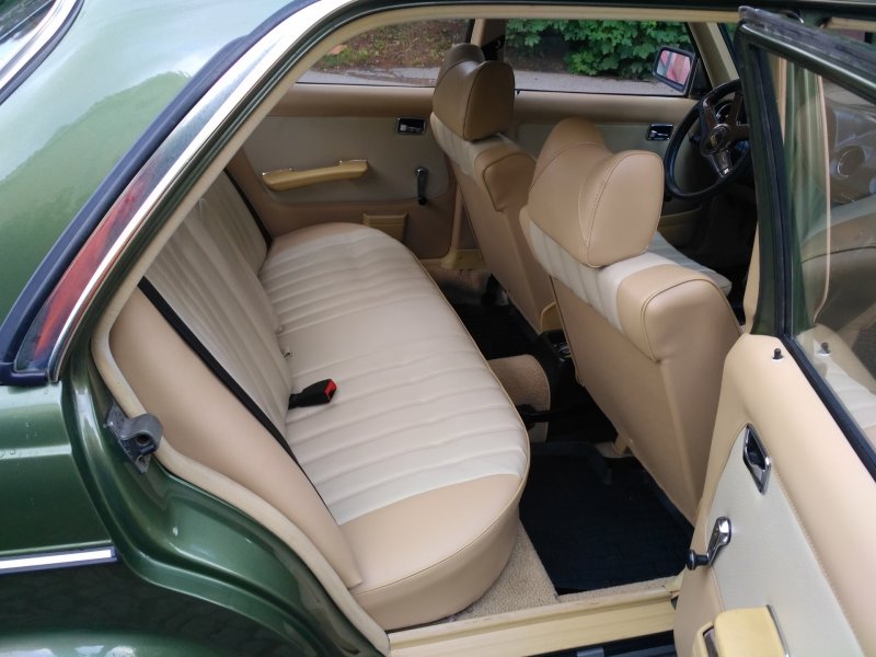 Mercedes w123 AMG салон