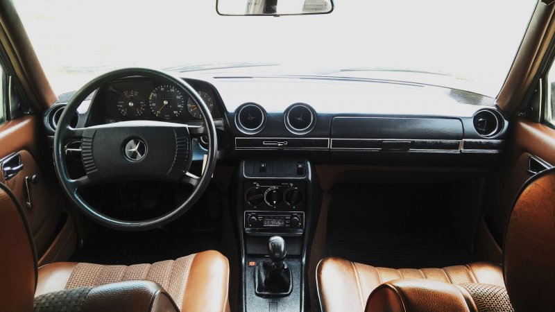 Mercedes-Benz w123 салон