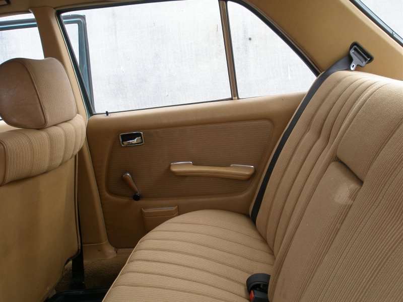Mercedes-Benz w123 230 салон