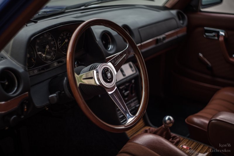 W123 синий салон
