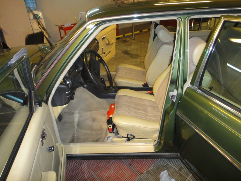 W123 салон