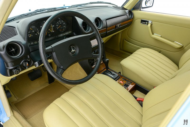 Mercedes-Benz w123 салон