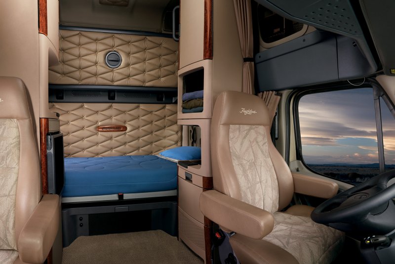 Freightliner Cascadia 2018 салон