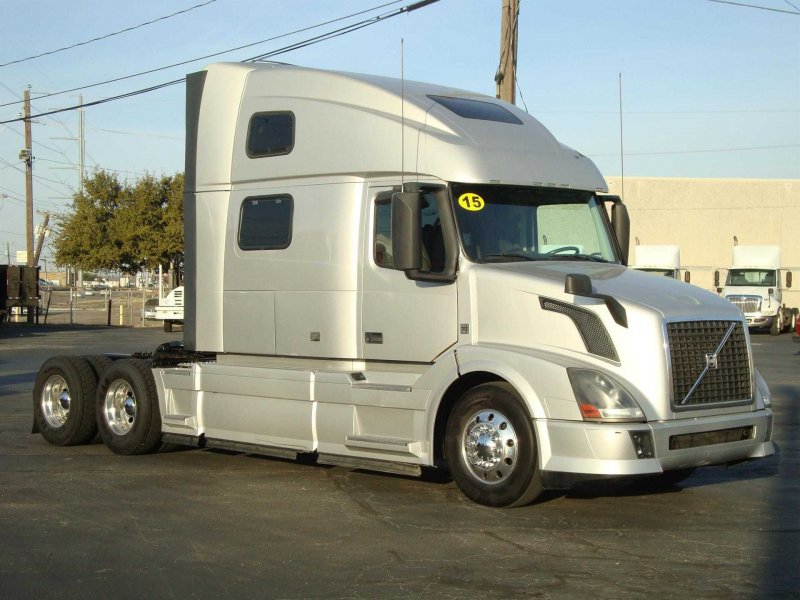 Volvo VNL 64