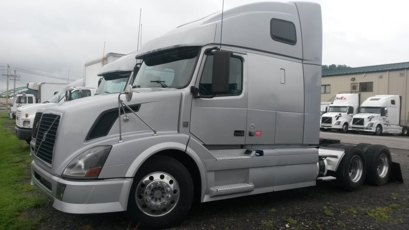 Volvo vnl64t670