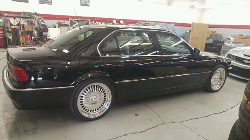 2pac BMW 750i