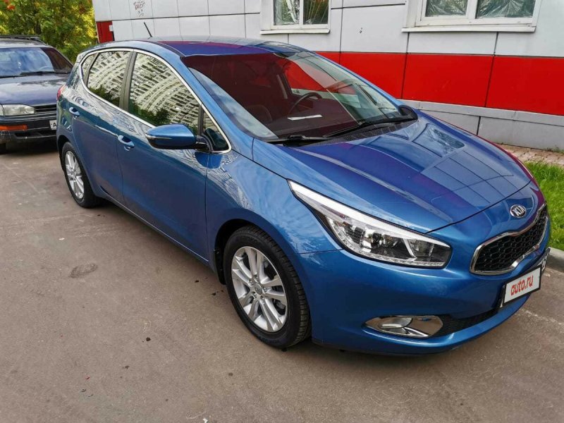 Kia Rio 2014 голубая